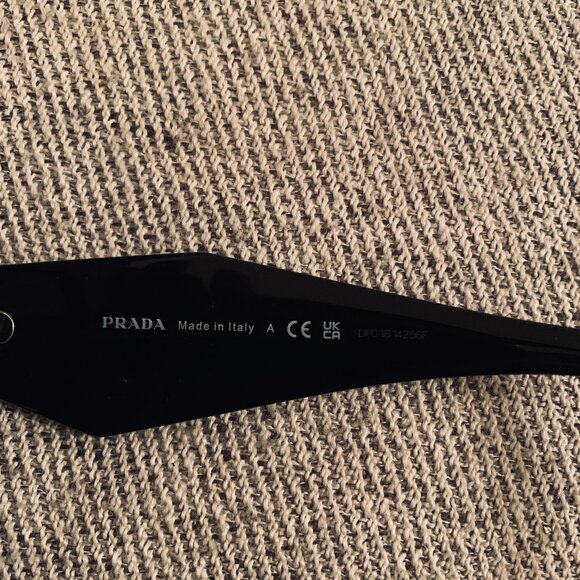 - NEW Prada Rectangular Sunglasses AX2 - Picture 7 of 8